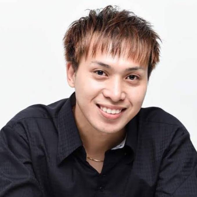 Akira Maatubang